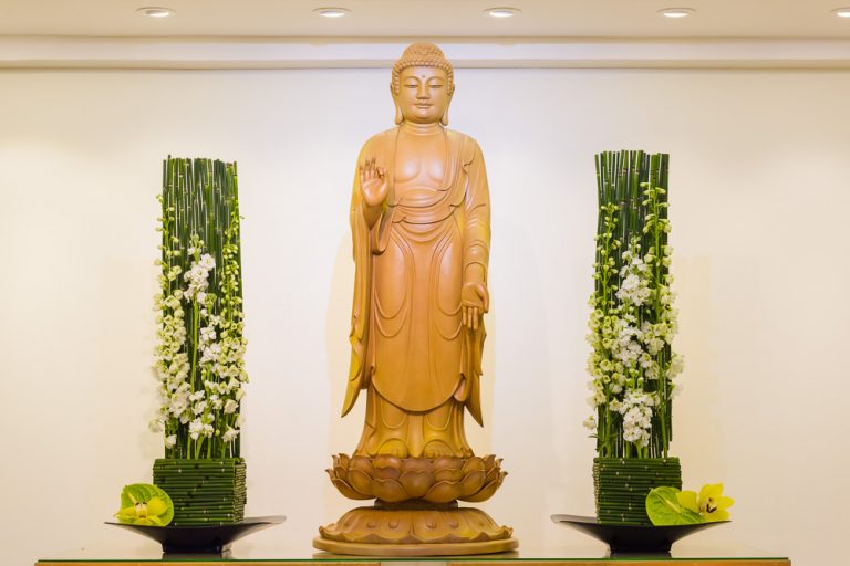 Standing buddha statue at Jen Chen Buddhist Blissful Culture Centre